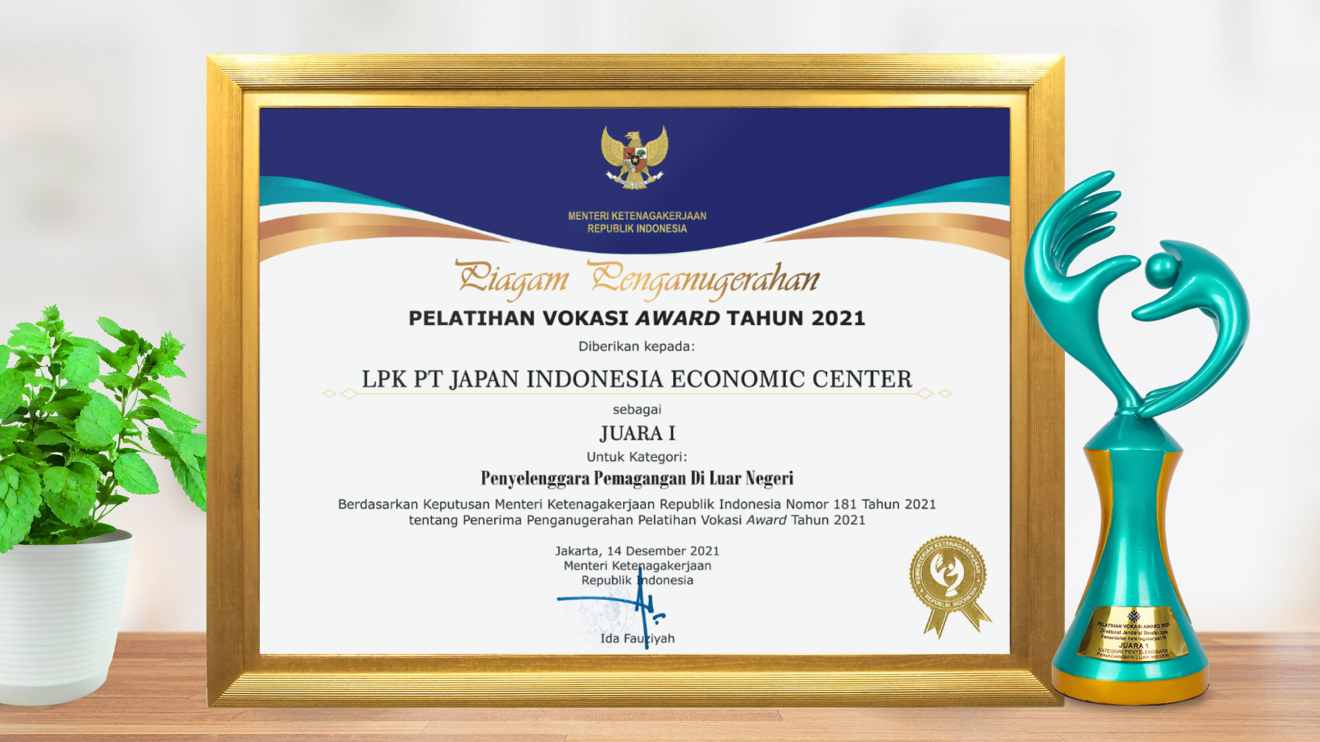 2021 Best Sending Agency Award from the Indonesian Ministry of Labor.jpg